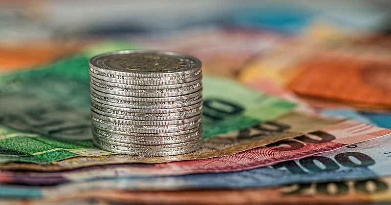 Dette bancaire, subventions, aides : le terrain de jeu classique